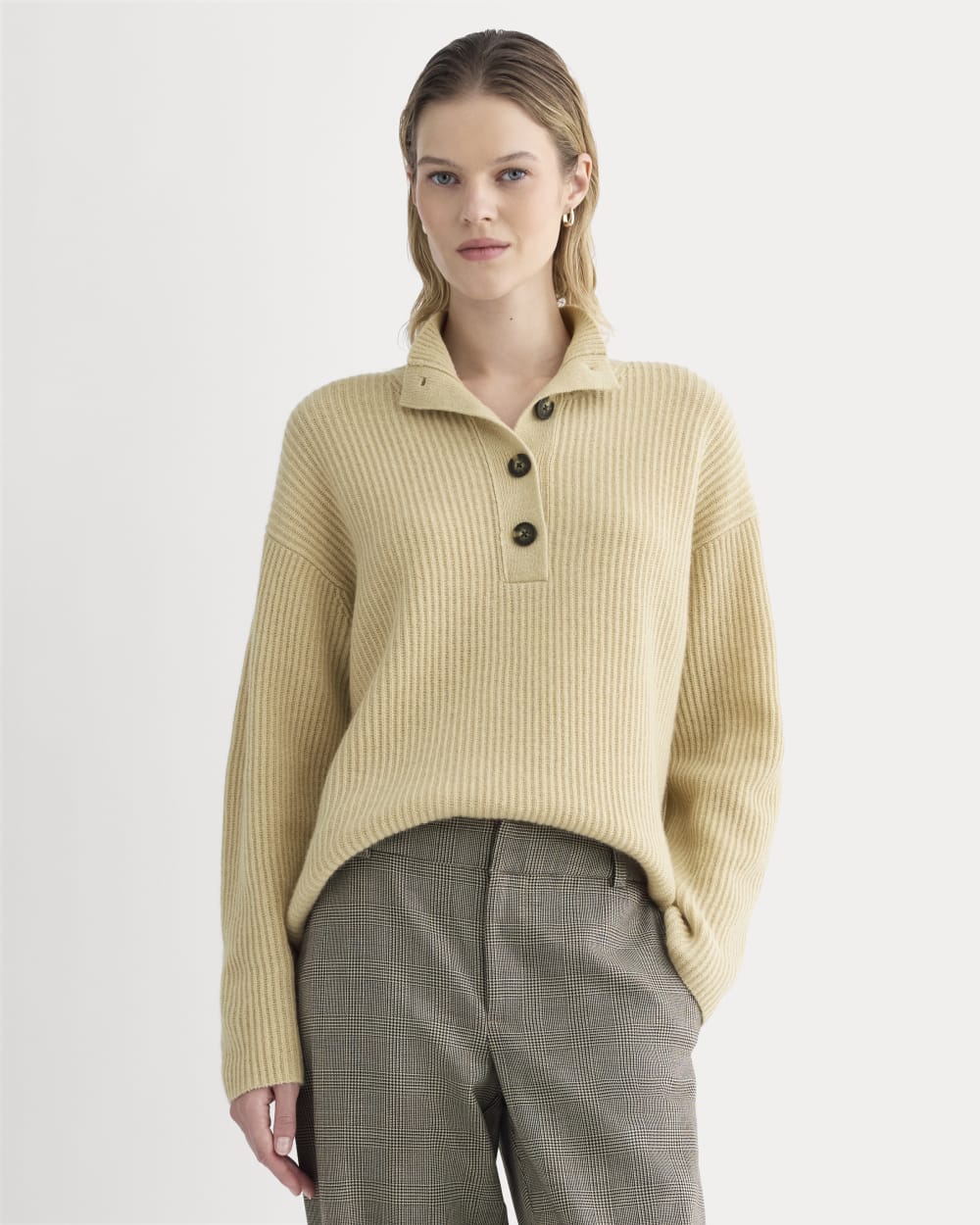 The Cocoon Henley in Wool Cashmere | Heather Light Camel