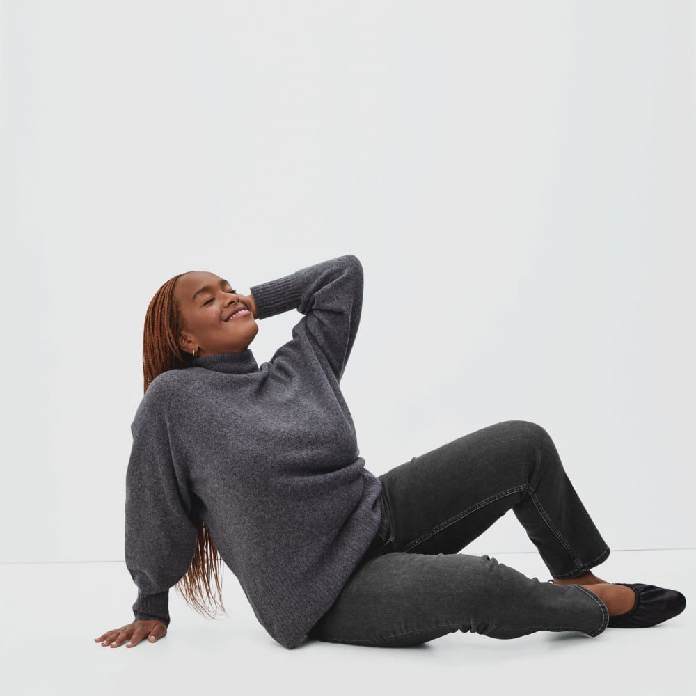 The Curvy Cheeky® Straight Jean | Washed Black | 28.5 Inseam